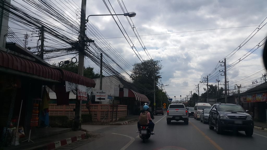 ภาพถนนตรงที่ ร้านน้องมาศนานาภัณฆ์ ตั้งอยู่ ถ่ายโดย jrcarlsen พ.ศ. 2561 (2018) · A street-level view of where ร้านน้องมาศนานาภัณฆ์ · Ran Nong Mat Nana Phan stands, by jrcarlsen in 2561 (2018)