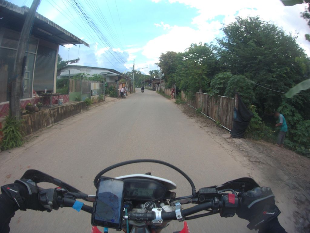 ภาพถนนตรงที่ Kanedo Cattle Ranch ตั้งอยู่ ถ่ายโดย julcnx พ.ศ. 2566 (2023) · A street-level view of where Kanedo Cattle Ranch stands, by julcnx in 2566 (2023)