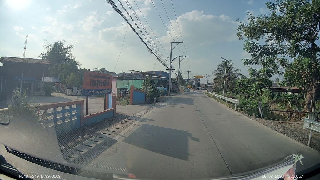 ภาพถนนตรงที่ สถานรับเลี้ยงเด็กกฤษดา ตั้งอยู่ ถ่ายโดย ThailandCambodia พ.ศ. 2569 (2026) · A street-level view of where สถานรับเลี้ยงเด็กกฤษดา · Sathan Rap Liang Dek Karisada stands, by ThailandCambodia in 2569 (2026)