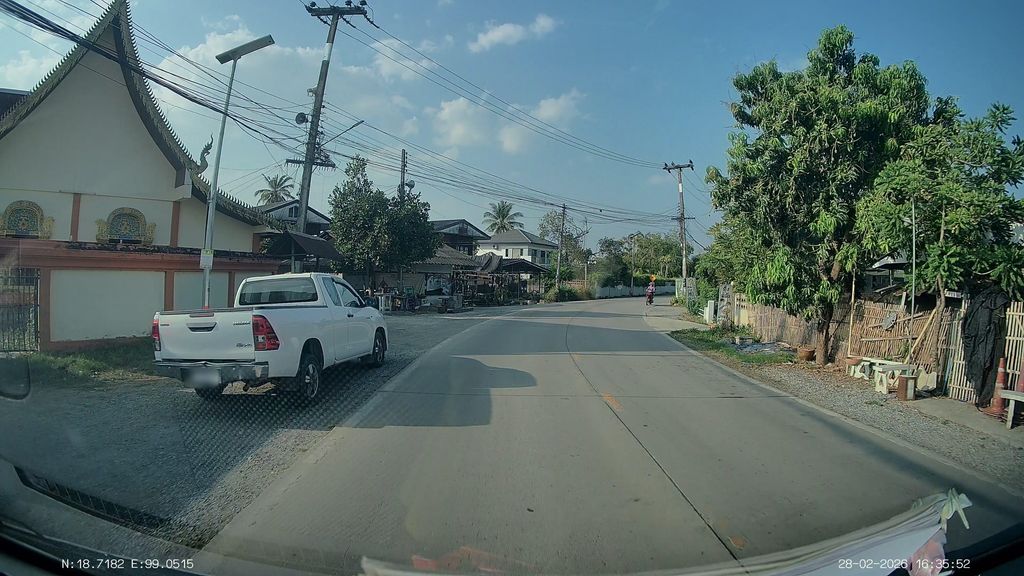 ภาพถนนตรงที่ ปิ้งย่างควันอุ๊ม ตั้งอยู่ ถ่ายโดย ThailandCambodia พ.ศ. 2569 (2026) · A street-level view of where ปิ้งย่างควันอุ๊ม · Pingyang Khwan Um stands, by ThailandCambodia in 2569 (2026)