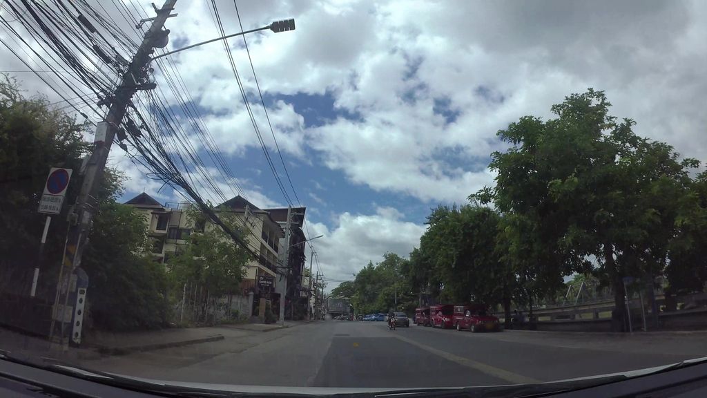 ภาพถนนตรงที่ Jaiboon Cafe ตั้งอยู่ ถ่ายโดย kaart_3 พ.ศ. 2562 (2019) · A street-level view of where Jaiboon Cafe stands, by kaart_3 in 2562 (2019)