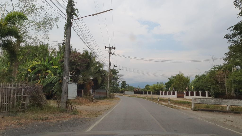 ภาพถนนตรงที่ บ้านอาม่าคาเฟ่ ตั้งอยู่ ถ่ายโดย jrcarlsen พ.ศ. 2565 (2022) · A street-level view of where บ้านอาม่าคาเฟ่ · Ban Ama Café stands, by jrcarlsen in 2565 (2022)