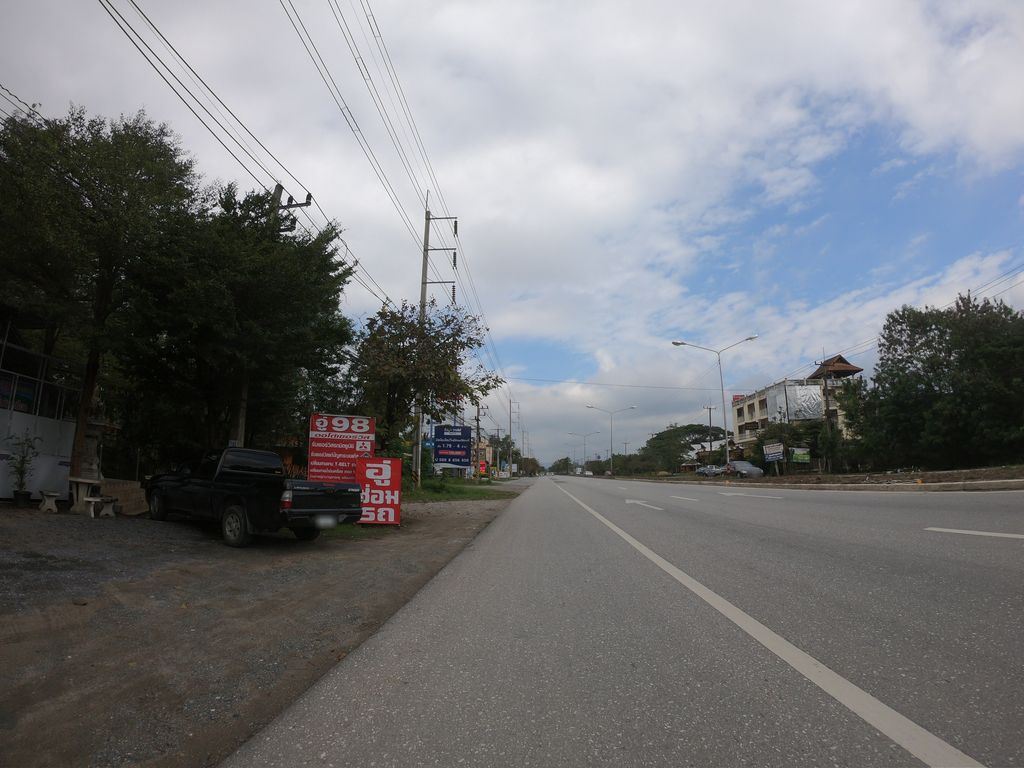 ภาพถนนตรงที่ อู่ 98 ออโต้เซอร์วิส ตั้งอยู่ ถ่ายโดย chanuwath_grab พ.ศ. 2562 (2019) · A street-level view of where อู่ 98 ออโต้เซอร์วิส · U 98 Auto Service stands, by chanuwath_grab in 2562 (2019)