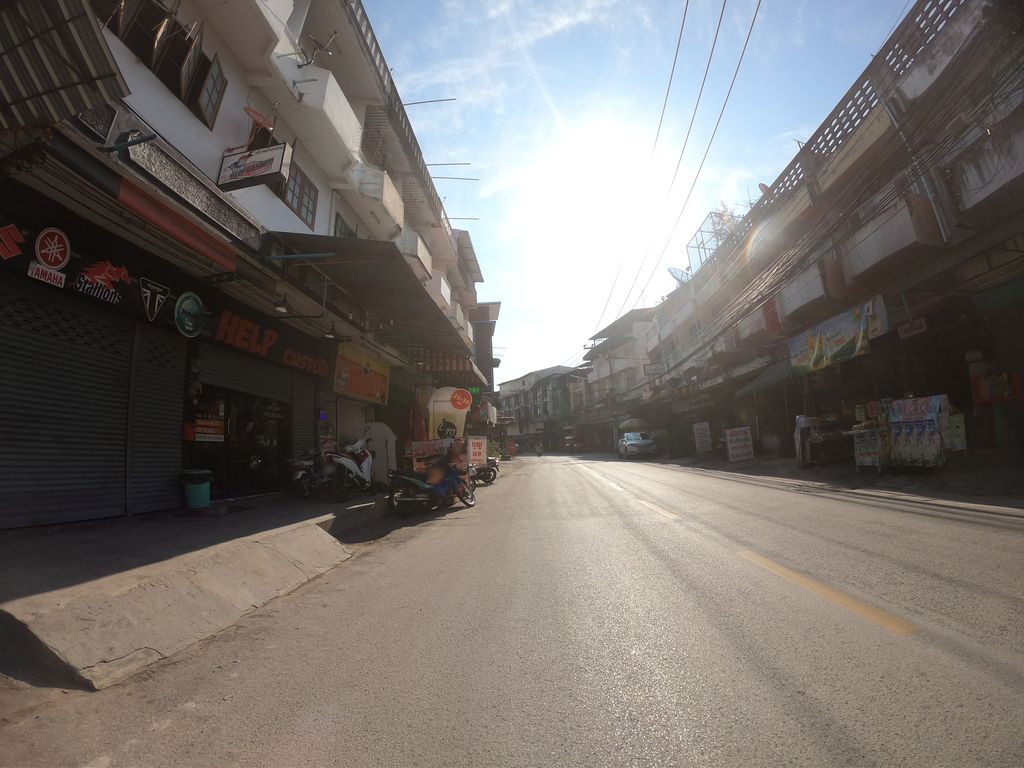 ภาพถนนตรงที่ ส้มตำรสเด็ดซอย4.ข ช้างเผือก ตั้งอยู่ ถ่ายโดย chanuwath_grab พ.ศ. 2562 (2019) · A street-level view of where ส้มตำรสเด็ดซอย4.ข ช้างเผือก · Som Tam Rotdet Soi4.kha Chang Phueak stands, by chanuwath_grab in 2562 (2019)