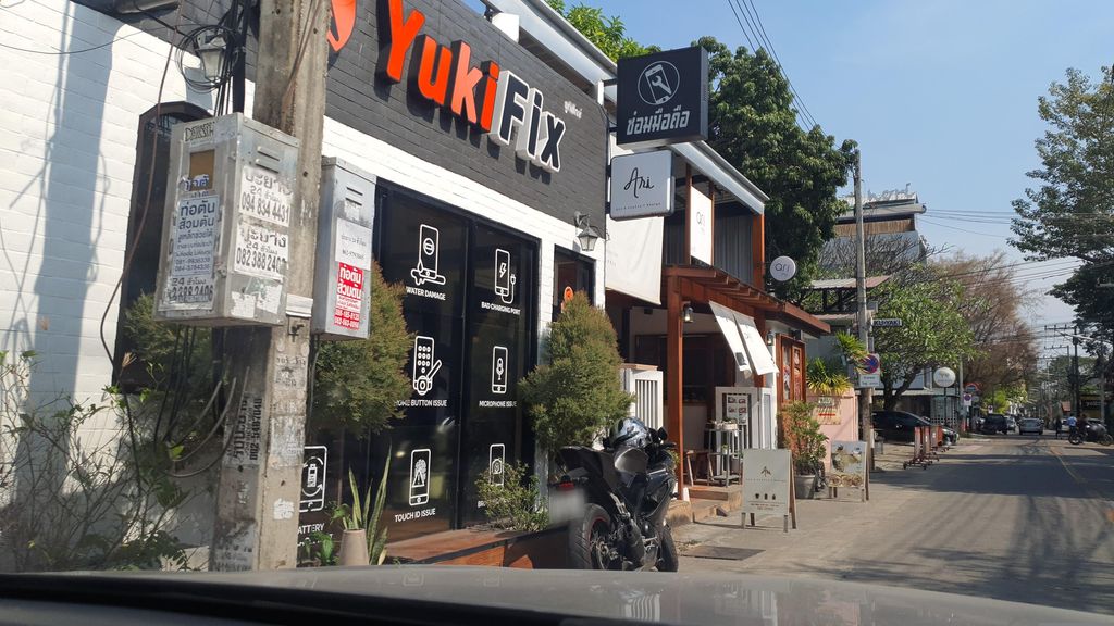 ภาพถนนตรงที่ TASTE Private Dining by Olive Tree ตั้งอยู่ ถ่ายโดย jrcarlsen พ.ศ. 2566 (2023) · A street-level view of where TASTE Private Dining by Olive Tree stands, by jrcarlsen in 2566 (2023)