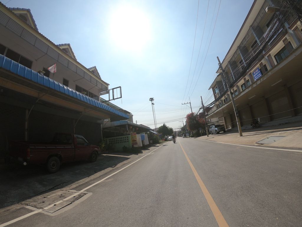 ภาพถนนตรงที่ 99babyshoes99 ตั้งอยู่ ถ่ายโดย chanuwath_grab พ.ศ. 2562 (2019) · A street-level view of where 99babyshoes99 stands, by chanuwath_grab in 2562 (2019)