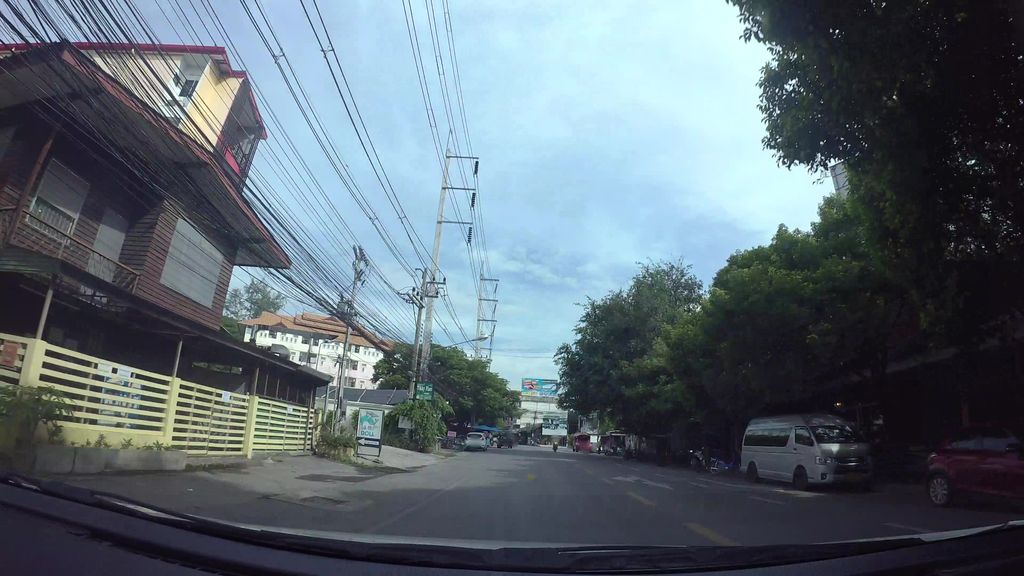 ภาพถนนตรงที่ เดอะ การ์เด้นท์ ตั้งอยู่ ถ่ายโดย kaart_3 พ.ศ. 2562 (2019) · A street-level view of where เดอะ การ์เด้นท์ · The Garden stands, by kaart_3 in 2562 (2019)