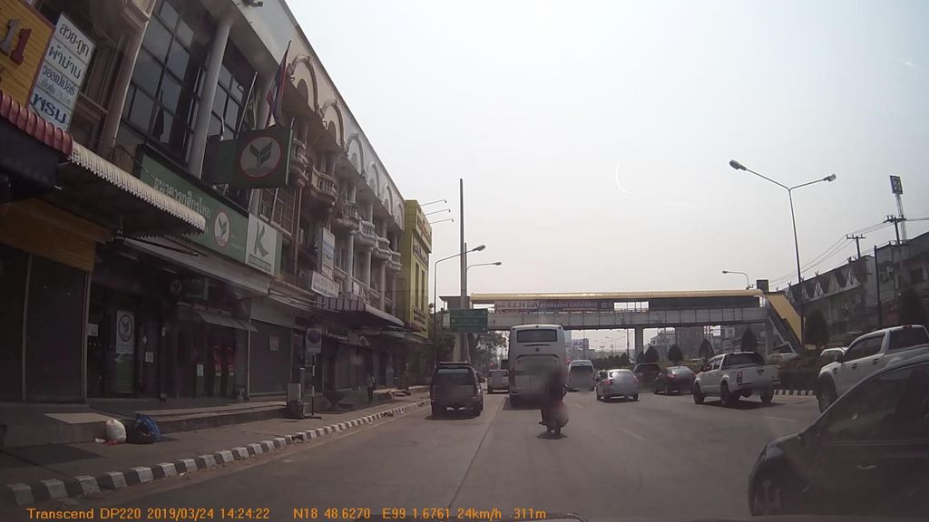 ภาพถนนตรงที่ ห้างทองเยาวราช ตั้งอยู่ ถ่ายโดย mapcreator พ.ศ. 2562 (2019) · A street-level view of where ห้างทองเยาวราช · Hangthong Yaowarat stands, by mapcreator in 2562 (2019)