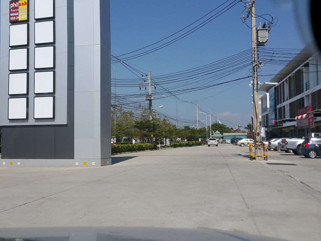 ภาพถนนตรงที่ คลินิกเฉพาะทางจิตเวชหมอพายุพล ตั้งอยู่ ถ่ายโดย jrcarlsen พ.ศ. 2558 (2015) · A street-level view of where คลินิกเฉพาะทางจิตเวชหมอพายุพล · Chepho Thang Chit Wet Mo Phai Phon Clinic stands, by jrcarlsen in 2558 (2015)