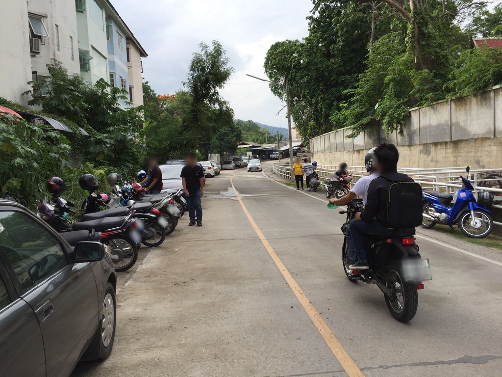 ภาพถนนตรงที่ GOOD CAMP café & restaurant ตั้งอยู่ ถ่ายโดย alvinsj พ.ศ. 2560 (2017) · A street-level view of where GOOD CAMP café & restaurant stands, by alvinsj in 2560 (2017)