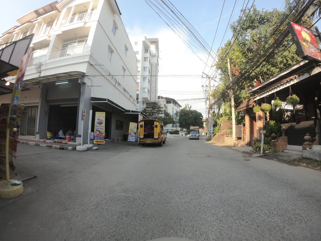ภาพถนนตรงที่ Cups Of Hope Coffee Shop ตั้งอยู่ ถ่ายโดย chanuwath_grab พ.ศ. 2562 (2019) · A street-level view of where Cups Of Hope Coffee Shop stands, by chanuwath_grab in 2562 (2019)
