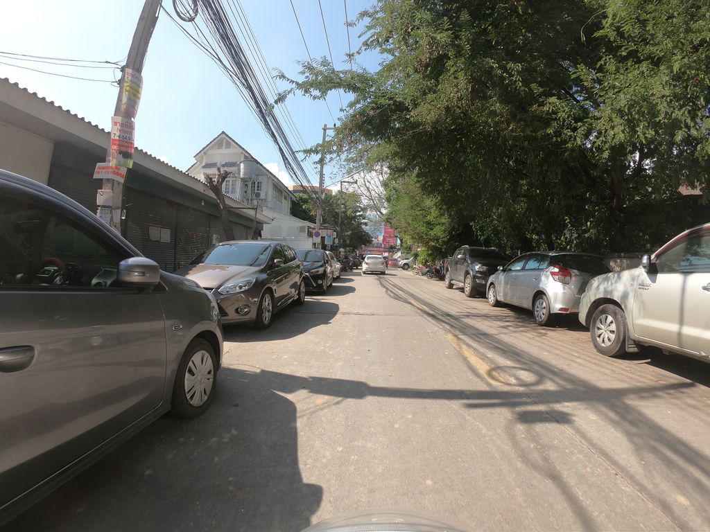 ภาพถนนตรงที่ Gangnam Style Korea Nail studio at Nimman ตั้งอยู่ ถ่ายโดย chanuwath_grab พ.ศ. 2562 (2019) · A street-level view of where Gangnam Style Korea Nail studio at Nimman stands, by chanuwath_grab in 2562 (2019)