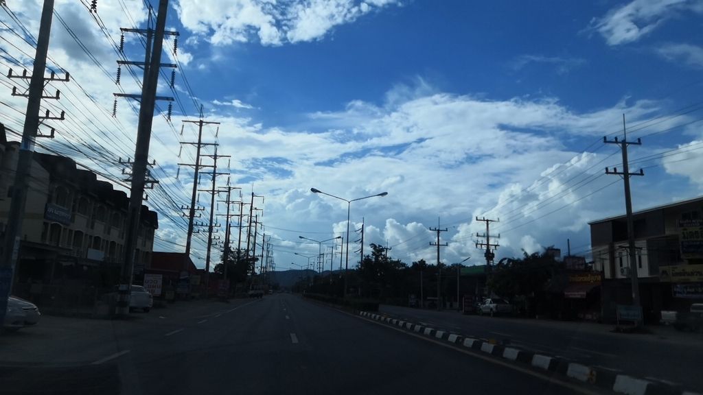 ภาพถนนตรงที่ ร้านปูนึ่งเชียงใหม่ ตั้งอยู่ ถ่ายโดย charlesano พ.ศ. 2561 (2018) · A street-level view of where ร้านปูนึ่งเชียงใหม่ · Ran Punueng Chiang Mai stands, by charlesano in 2561 (2018)