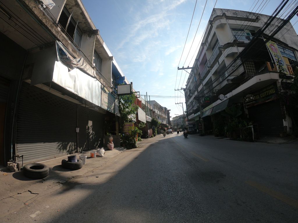 ภาพถนนตรงที่ สถานีหม่าล่า ช้างเผือก เชียงใหม่ ตั้งอยู่ ถ่ายโดย chanuwath_grab พ.ศ. 2562 (2019) · A street-level view of where สถานีหม่าล่า ช้างเผือก เชียงใหม่ · Sathani Mala Chang Phueak Chiang Mai stands, by chanuwath_grab in 2562 (2019)