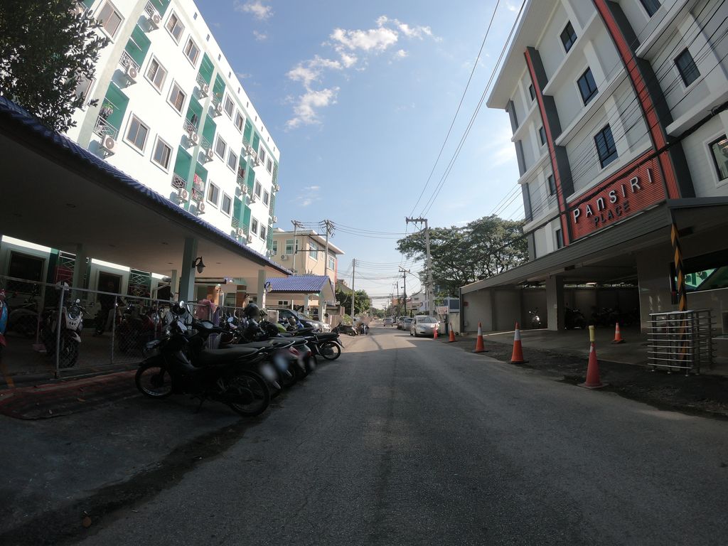 ภาพถนนตรงที่ ร้านวิชิตโภชนาการ รับจัดเลี้ยงนอกสถานที่ ตั้งอยู่ ถ่ายโดย chanuwath_grab พ.ศ. 2562 (2019) · A street-level view of where ร้านวิชิตโภชนาการ รับจัดเลี้ยงนอกสถานที่ · Ran Wichit Photnakan Rap Chatliang Noksathanthi stands, by chanuwath_grab in 2562 (2019)