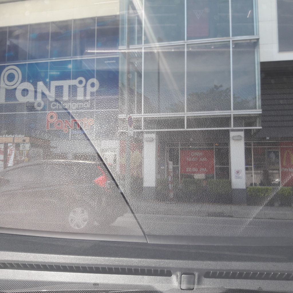 ภาพถนนตรงที่ P&P CM ตั้งอยู่ ถ่ายโดย superbate พ.ศ. 2561 (2018) · A street-level view of where P&P CM stands, by superbate in 2561 (2018)
