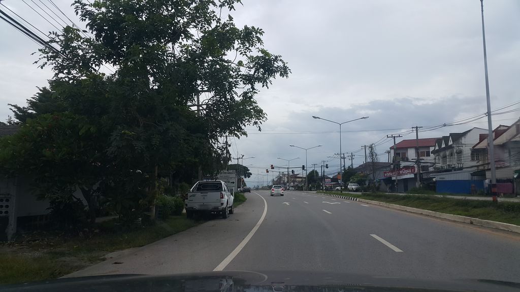 ภาพถนนตรงที่ ตัดผมชายManercut Jo76 ตั้งอยู่ ถ่ายโดย jrcarlsen พ.ศ. 2561 (2018) · A street-level view of where ตัดผมชายManercut Jo76 stands, by jrcarlsen in 2561 (2018)