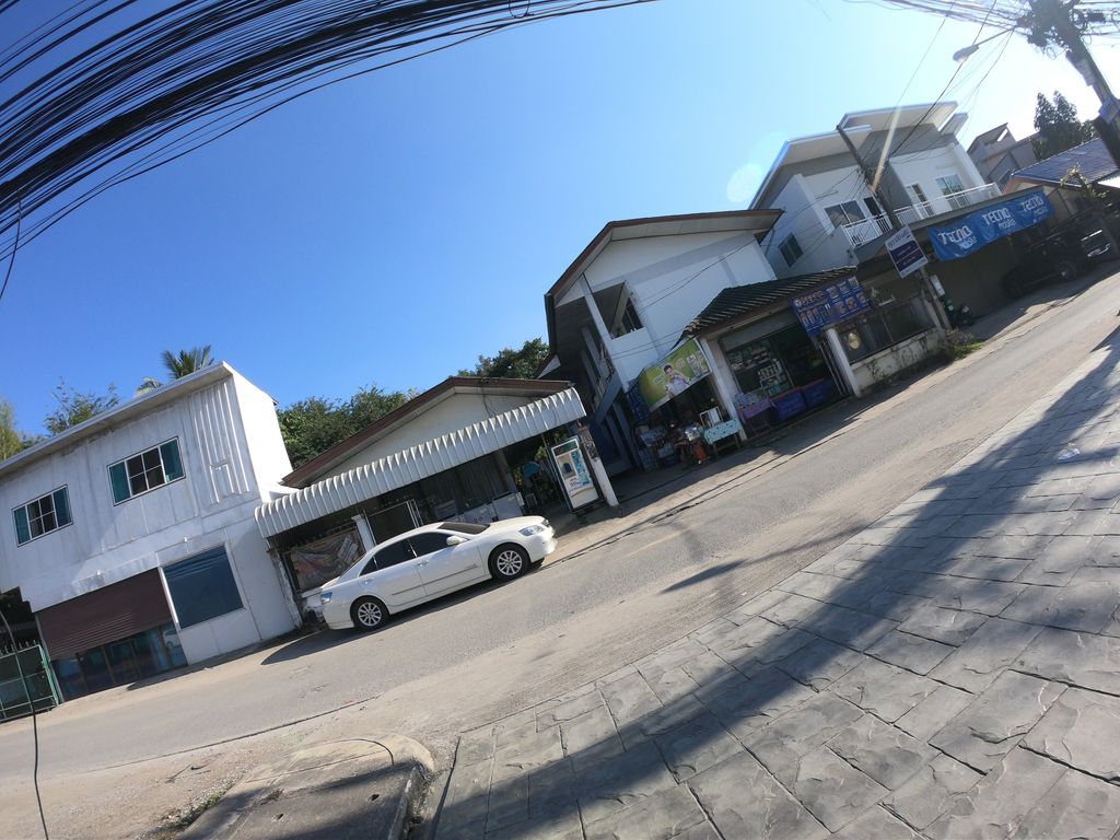 ภาพถนนตรงที่ Learn With Me English Classes Chiang Mai ตั้งอยู่ ถ่ายโดย chanuwath_grab พ.ศ. 2562 (2019) · A street-level view of where Learn With Me English Classes Chiang Mai stands, by chanuwath_grab in 2562 (2019)