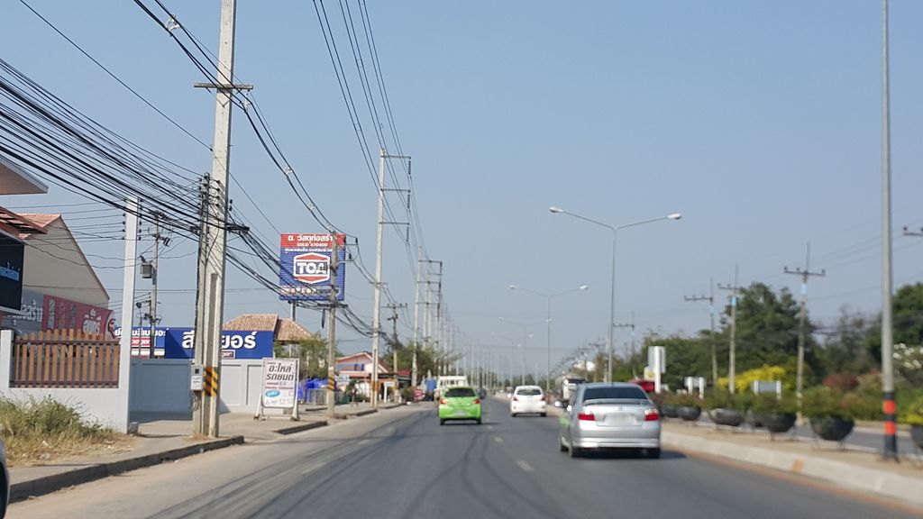 ภาพถนนตรงที่ หจก.สุพฤกษา ขนมส่ง ตั้งอยู่ ถ่ายโดย jrcarlsen พ.ศ. 2558 (2015) · A street-level view of where หจก.สุพฤกษา ขนมส่ง · .supruekasa Khanamasong Partnership stands, by jrcarlsen in 2558 (2015)