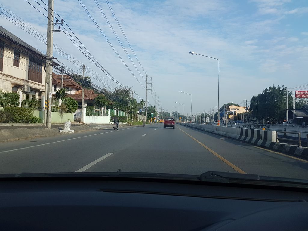 ภาพถนนตรงที่ Healing Path Clinic ตั้งอยู่ ถ่ายโดย ekkarin พ.ศ. 2561 (2018) · A street-level view of where Healing Path Clinic stands, by ekkarin in 2561 (2018)