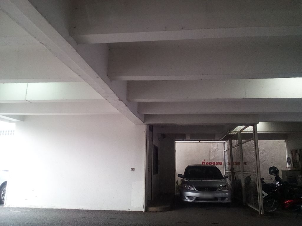 ภาพถนนตรงที่ Mandala cocoa ตั้งอยู่ ถ่ายโดย kyoko พ.ศ. 2561 (2018) · A street-level view of where Mandala cocoa stands, by kyoko in 2561 (2018)