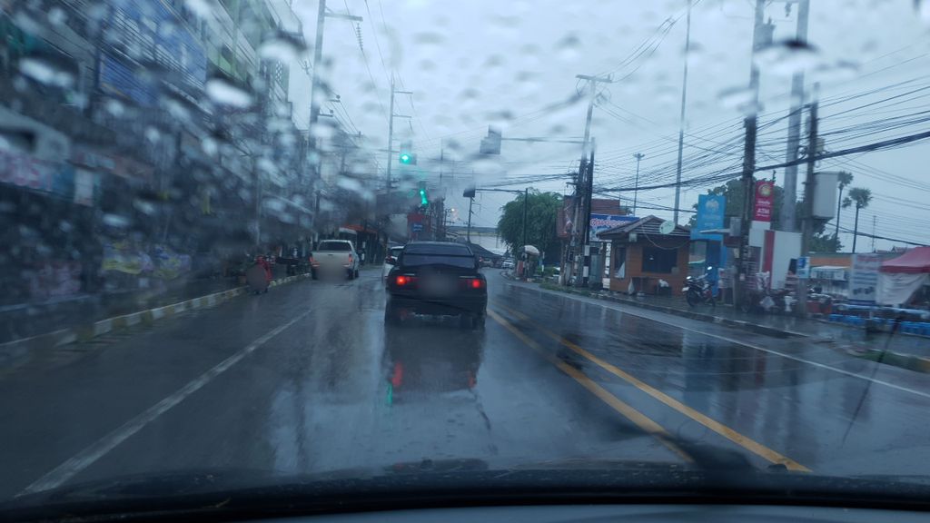 ภาพถนนตรงที่ สิริกิจ ตั้งอยู่ ถ่ายโดย silamanee พ.ศ. 2561 (2018) · A street-level view of where สิริกิจ · Sirikit stands, by silamanee in 2561 (2018)