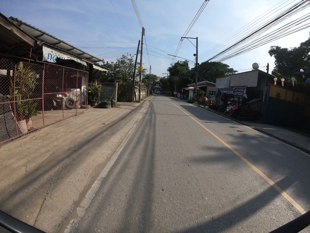 ภาพถนนตรงที่ Minicoff ตั้งอยู่ ถ่ายโดย chanuwath_grab พ.ศ. 2562 (2019) · A street-level view of where Minicoff stands, by chanuwath_grab in 2562 (2019)