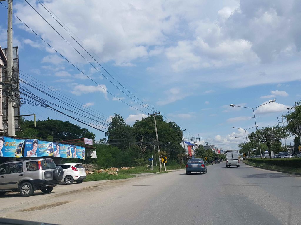 ภาพถนนตรงที่ Lekservice ตั้งอยู่ ถ่ายโดย jrcarlsen พ.ศ. 2558 (2015) · A street-level view of where Lekservice stands, by jrcarlsen in 2558 (2015)