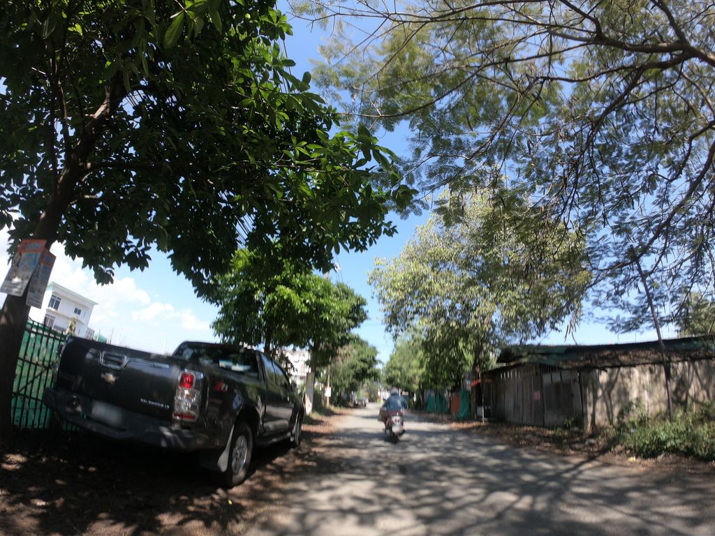 ภาพถนนตรงที่ TC House ห้องพักรายวัน รายเดือน ตั้งอยู่ ถ่ายโดย chanuwath_grab พ.ศ. 2562 (2019) · A street-level view of where TC House ห้องพักรายวัน รายเดือน stands, by chanuwath_grab in 2562 (2019)