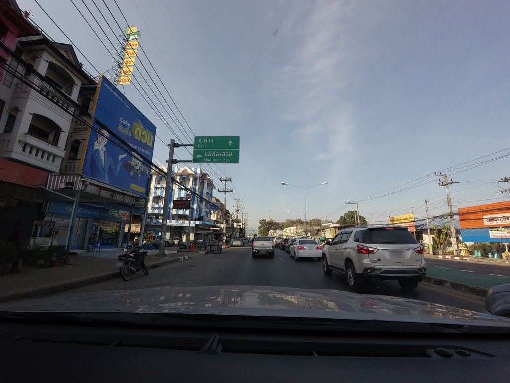 ภาพถนนตรงที่ ร้านหมูทองโภชนา แม่แตง ตั้งอยู่ ถ่ายโดย mishari พ.ศ. 2563 (2020) · A street-level view of where ร้านหมูทองโภชนา แม่แตง · Ran Mutong Photna Mae Taeng stands, by mishari in 2563 (2020)