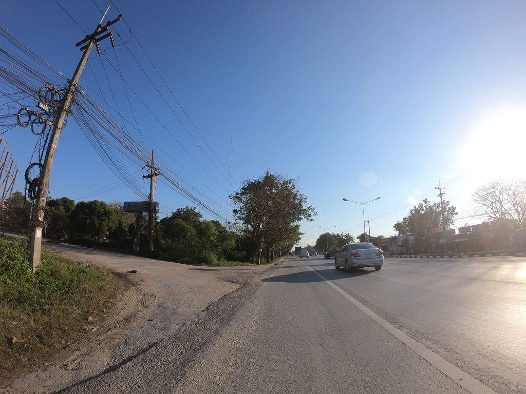 ภาพถนนตรงที่ Öhlins suspension By CMS ตั้งอยู่ ถ่ายโดย chanuwath_grab พ.ศ. 2562 (2019) · A street-level view of where Öhlins suspension By CMS stands, by chanuwath_grab in 2562 (2019)