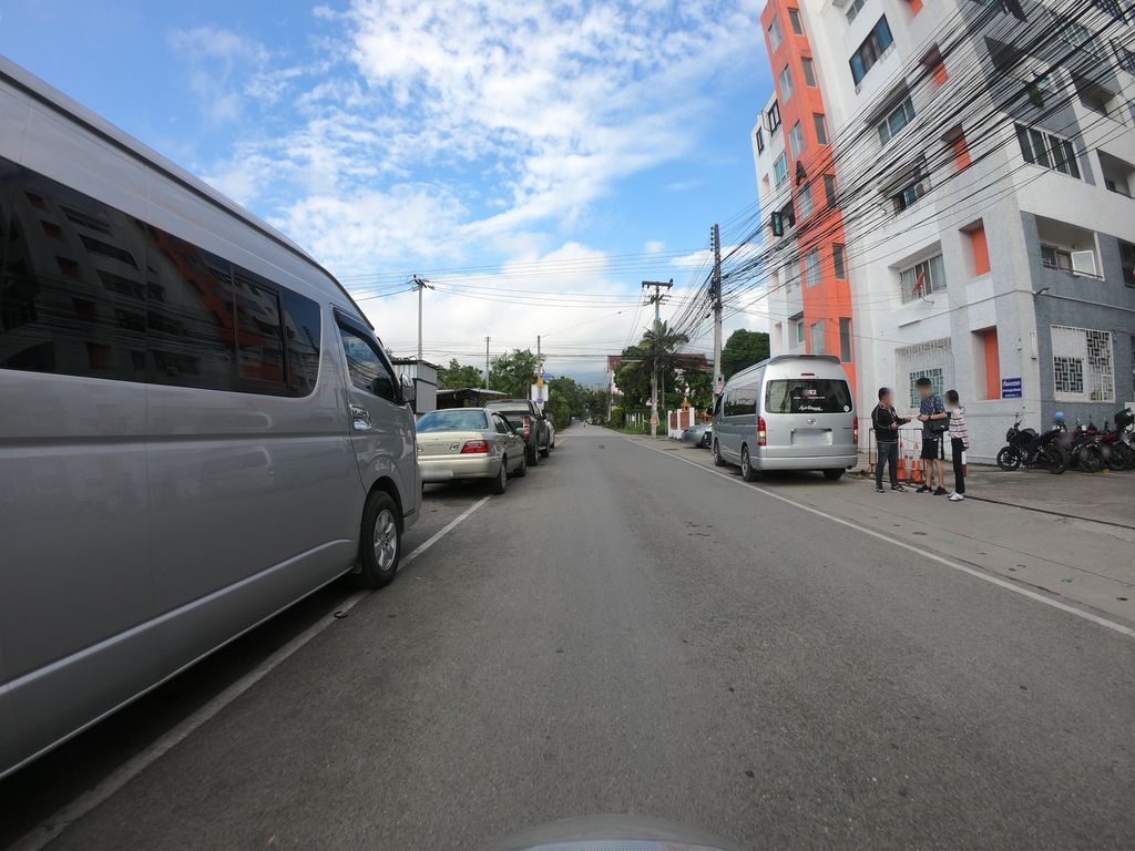 ภาพถนนตรงที่ Skywash สาขาเจ็ดยอด ตั้งอยู่ ถ่ายโดย chanuwath_grab พ.ศ. 2562 (2019) · A street-level view of where Skywash สาขาเจ็ดยอด stands, by chanuwath_grab in 2562 (2019)