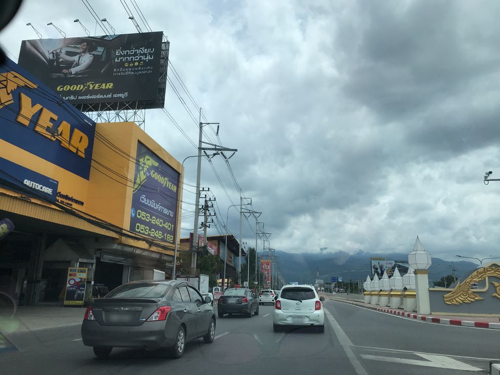 ภาพถนนตรงที่ ร้านลาบขม หนองสามขา ตั้งอยู่ ถ่ายโดย prasert พ.ศ. 2561 (2018) · A street-level view of where ร้านลาบขม หนองสามขา · Ran Lapkhom Nong Samkha stands, by prasert in 2561 (2018)