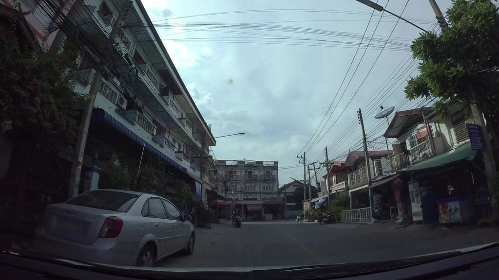 ภาพถนนตรงที่ Chapa(ชาปา) ตั้งอยู่ ถ่ายโดย kaart_3 พ.ศ. 2562 (2019) · A street-level view of where Chapa(ชาปา) stands, by kaart_3 in 2562 (2019)