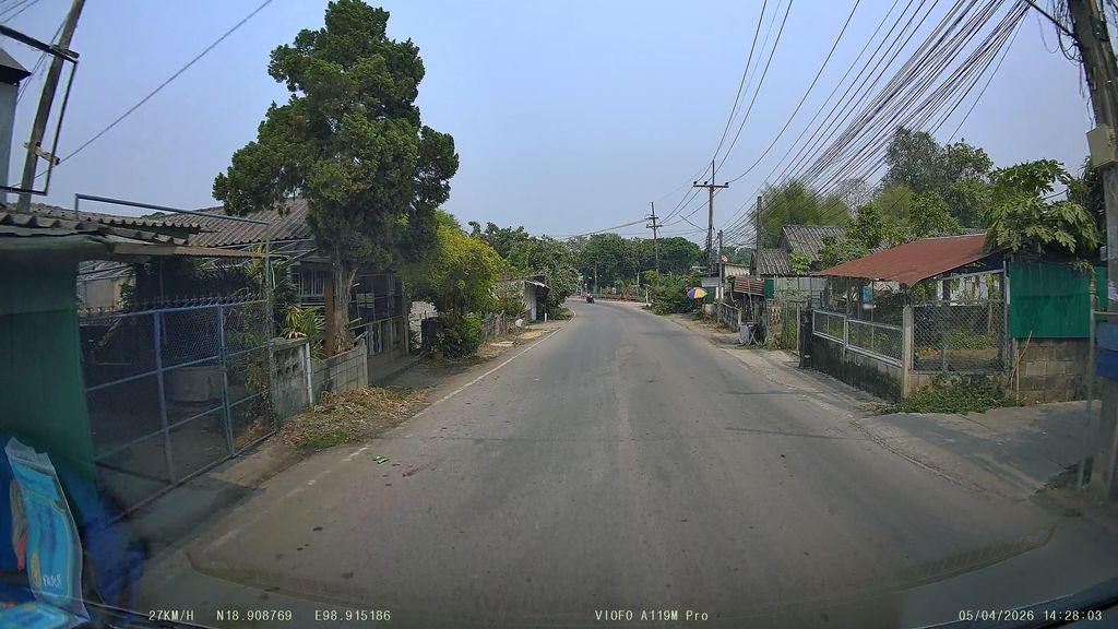 ภาพถนนตรงที่ ครัวคุณนก ตั้งอยู่ ถ่ายโดย ThailandCambodia พ.ศ. 2569 (2026) · A street-level view of where ครัวคุณนก · Khruakhunnok stands, by ThailandCambodia in 2569 (2026)