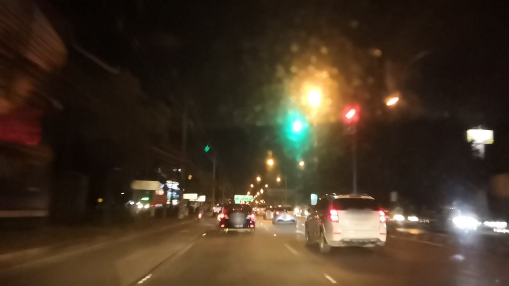 ภาพถนนตรงที่ ชิลล์ บาร์ ตั้งอยู่ ถ่ายโดย charlesano พ.ศ. 2561 (2018) · A street-level view of where ชิลล์ บาร์ · Chill Bar stands, by charlesano in 2561 (2018)