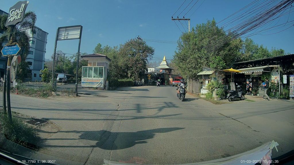 ภาพถนนตรงที่ ก๊ง หม่าล่าซุป ตั้งอยู่ ถ่ายโดย ThailandCambodia พ.ศ. 2569 (2026) · A street-level view of where ก๊ง หม่าล่าซุป · Kong Malasup stands, by ThailandCambodia in 2569 (2026)