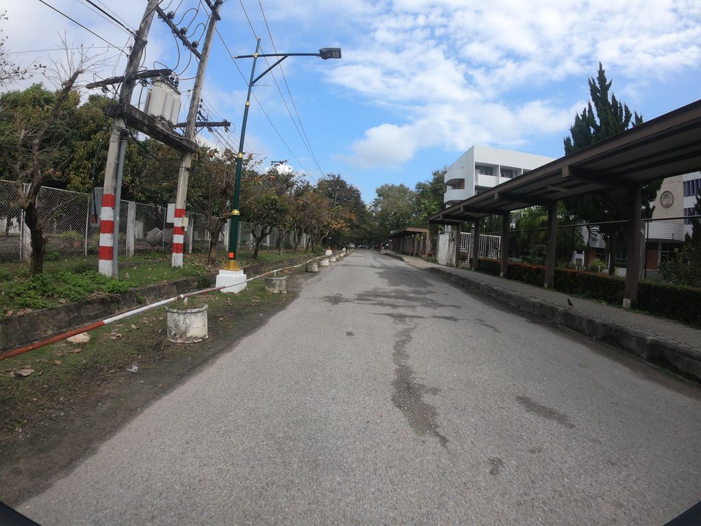 ภาพถนนตรงที่ Homhomnacafe - CMU ตั้งอยู่ ถ่ายโดย chanuwath_grab พ.ศ. 2562 (2019) · A street-level view of where Homhomnacafe - CMU stands, by chanuwath_grab in 2562 (2019)