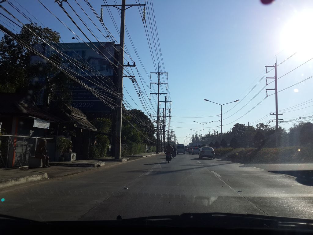 ภาพถนนตรงที่ Fam's Car Care ตั้งอยู่ ถ่ายโดย mishari พ.ศ. 2557 (2014) · A street-level view of where Fam's Car Care stands, by mishari in 2557 (2014)