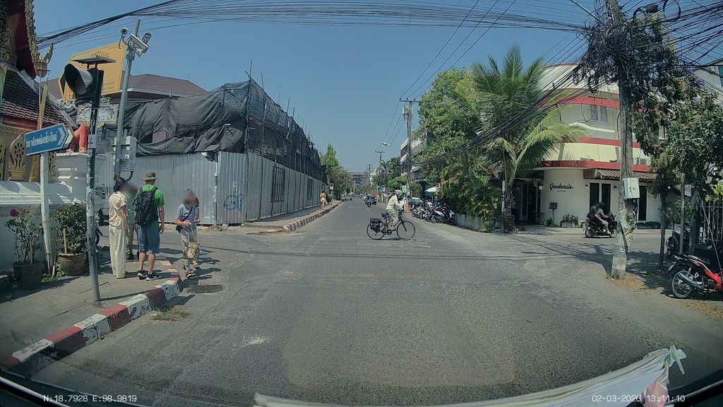 ภาพถนนตรงที่ ครูทศ 2020 ตั้งอยู่ ถ่ายโดย ThailandCambodia พ.ศ. 2569 (2026) · A street-level view of where ครูทศ 2020 · Khrutsa 2020 stands, by ThailandCambodia in 2569 (2026)