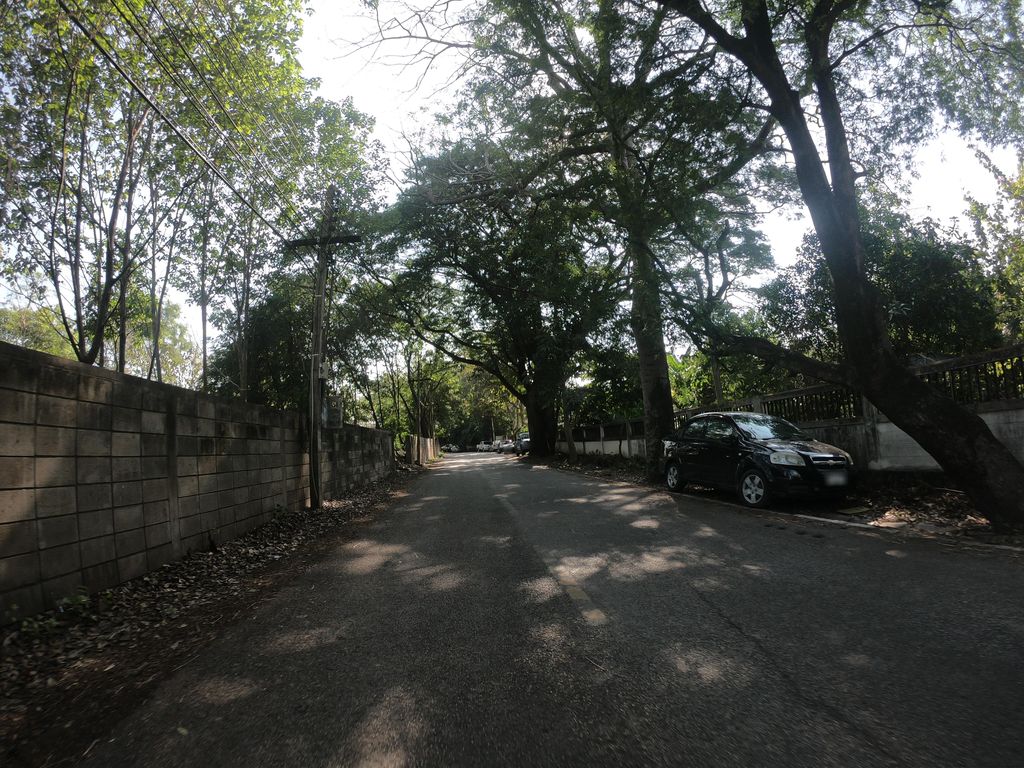 ภาพถนนตรงที่ Sapiens Restaurant Chiangmai ตั้งอยู่ ถ่ายโดย chanuwath_grab พ.ศ. 2562 (2019) · A street-level view of where Sapiens Restaurant Chiangmai stands, by chanuwath_grab in 2562 (2019)