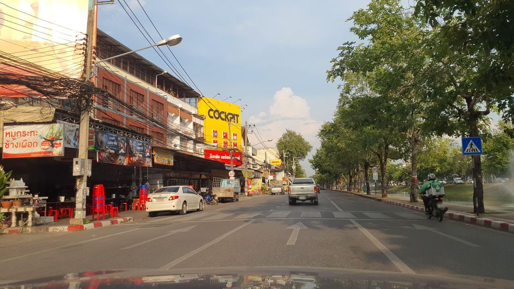 ภาพถนนตรงที่ หมูกระทะช้างเผือก สาขาช้างเผือก ตั้งอยู่ ถ่ายโดย jrcarlsen พ.ศ. 2564 (2021) · A street-level view of where หมูกระทะช้างเผือก สาขาช้างเผือก · Mukratha Chang Phueak Sakha Chang Phueak stands, by jrcarlsen in 2564 (2021)