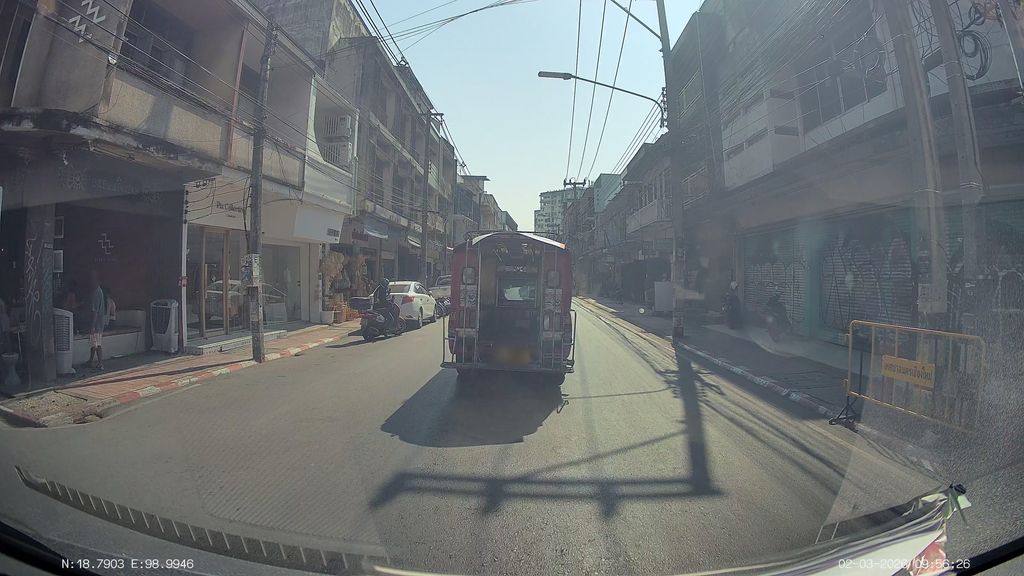 ภาพถนนตรงที่ ฮ่งเส็ง ตั้งอยู่ ถ่ายโดย ThailandCambodia พ.ศ. 2569 (2026) · A street-level view of where ฮ่งเส็ง · Hongseng stands, by ThailandCambodia in 2569 (2026)