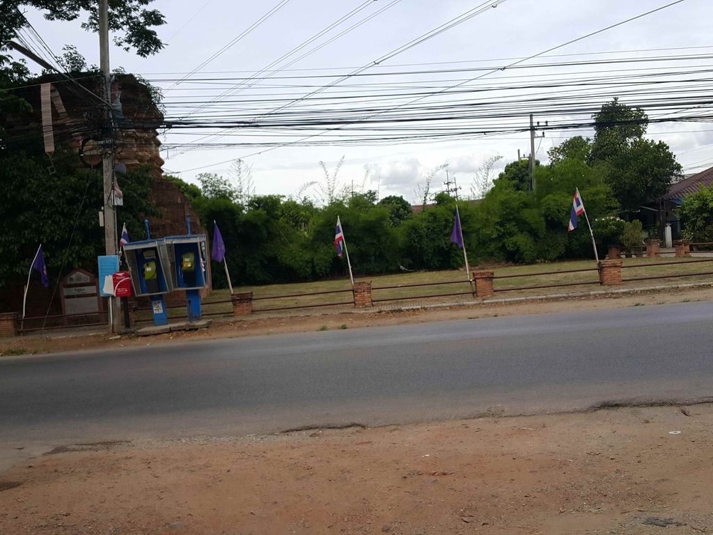 ภาพถนนตรงที่ Allright Cannabis 420 ตั้งอยู่ ถ่ายโดย jrcarlsen พ.ศ. 2558 (2015) · A street-level view of where Allright Cannabis 420 stands, by jrcarlsen in 2558 (2015)