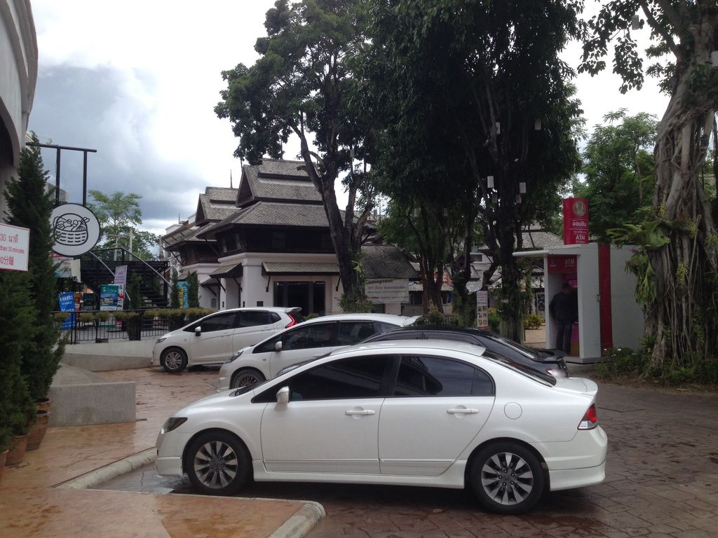 ภาพถนนตรงที่ เทควันโด เชียงใหม่ 700ปี - กาดฝรั่ง หางดง ตั้งอยู่ ถ่ายโดย jimwatana พ.ศ. 2558 (2015) · A street-level view of where เทควันโด เชียงใหม่ 700ปี - กาดฝรั่ง หางดง · Taekwondo Chiang Mai 700pi - Kat Farang Hang Dong stands, by jimwatana in 2558 (2015)