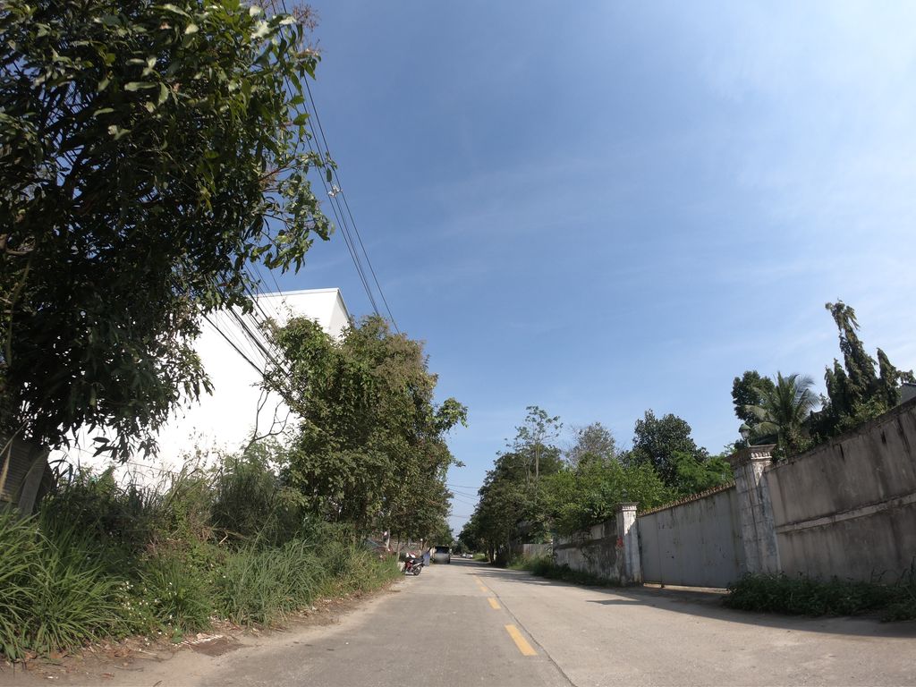 ภาพถนนตรงที่ Yong Unitz Apartment ตั้งอยู่ ถ่ายโดย chanuwath_grab พ.ศ. 2562 (2019) · A street-level view of where Yong Unitz Apartment stands, by chanuwath_grab in 2562 (2019)