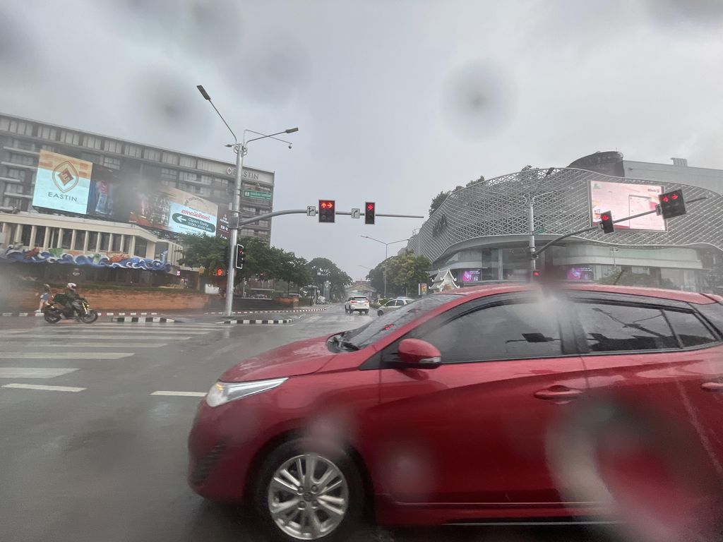 ภาพถนนตรงที่ บ้านปางตอย. ออบมืด ตั้งอยู่ ถ่ายโดย filipb พ.ศ. 2566 (2023) · A street-level view of where บ้านปางตอย. ออบมืด · Ban Pang Toi. Opmuet stands, by filipb in 2566 (2023)