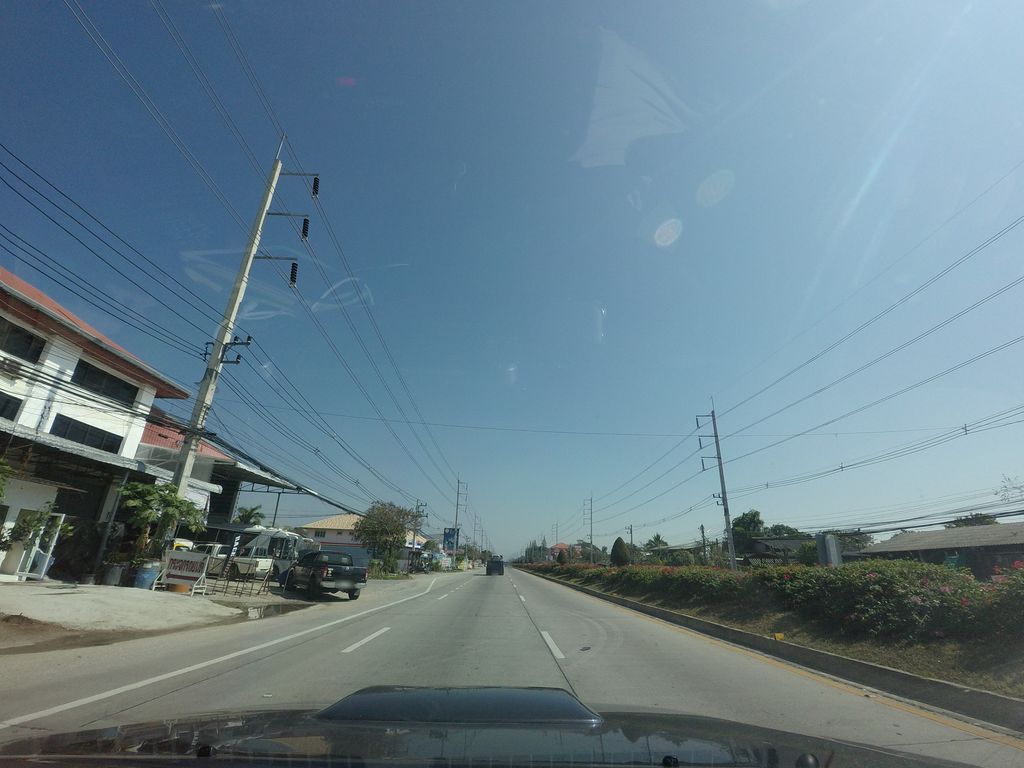 ภาพถนนตรงที่ เฮงสวัสดิ์การยาง ตั้งอยู่ ถ่ายโดย mishari พ.ศ. 2559 (2016) · A street-level view of where เฮงสวัสดิ์การยาง · Hengsawat Kanyang stands, by mishari in 2559 (2016)