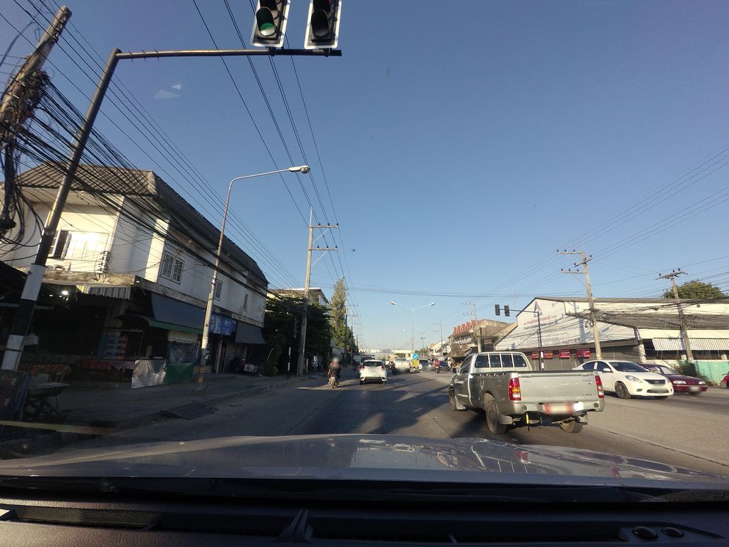 ภาพถนนตรงที่ AJ Home Curtain ตั้งอยู่ ถ่ายโดย mishari พ.ศ. 2563 (2020) · A street-level view of where AJ Home Curtain stands, by mishari in 2563 (2020)