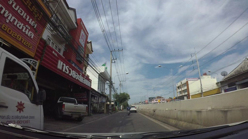 ภาพถนนตรงที่ ร้านเพ้นท์ซัพพลาย ตั้งอยู่ ถ่ายโดย kaart_3 พ.ศ. 2562 (2019) · A street-level view of where ร้านเพ้นท์ซัพพลาย · Ran Paint Sapphlai stands, by kaart_3 in 2562 (2019)